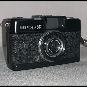 Olympus Pen W (rare variation of Pen S)